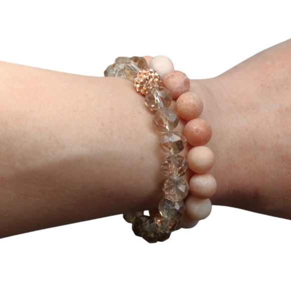 BPD 2 Piece Beaded Stretch Bracelet Set, Pink & White, NWOT - Picture 5 of 5